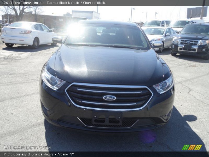 Tuxedo Black Metallic / Charcoal Black 2013 Ford Taurus Limited