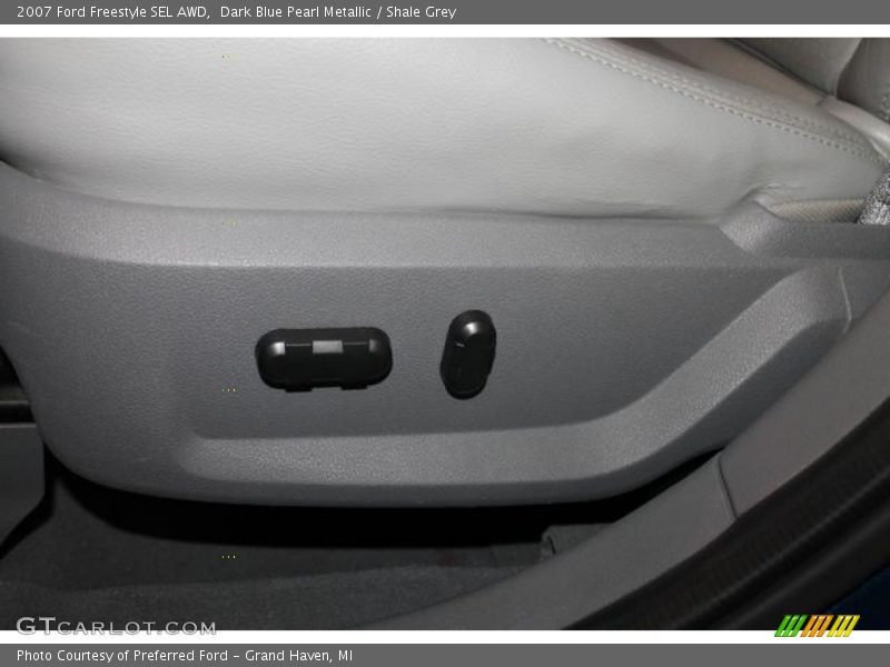 Dark Blue Pearl Metallic / Shale Grey 2007 Ford Freestyle SEL AWD