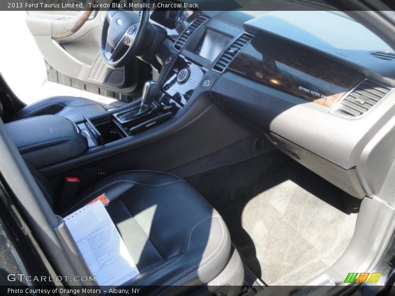 Tuxedo Black Metallic / Charcoal Black 2013 Ford Taurus Limited