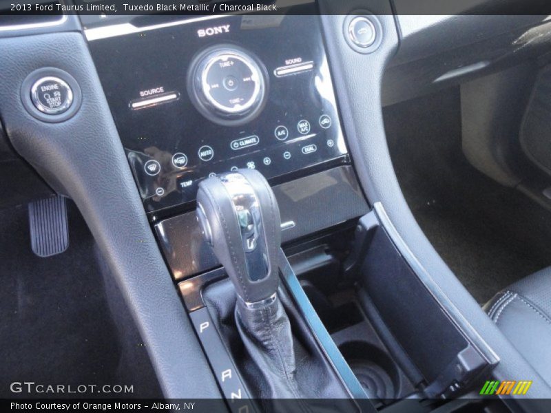 Tuxedo Black Metallic / Charcoal Black 2013 Ford Taurus Limited