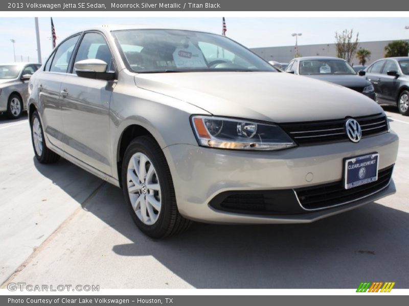 Moonrock Silver Metallic / Titan Black 2013 Volkswagen Jetta SE Sedan