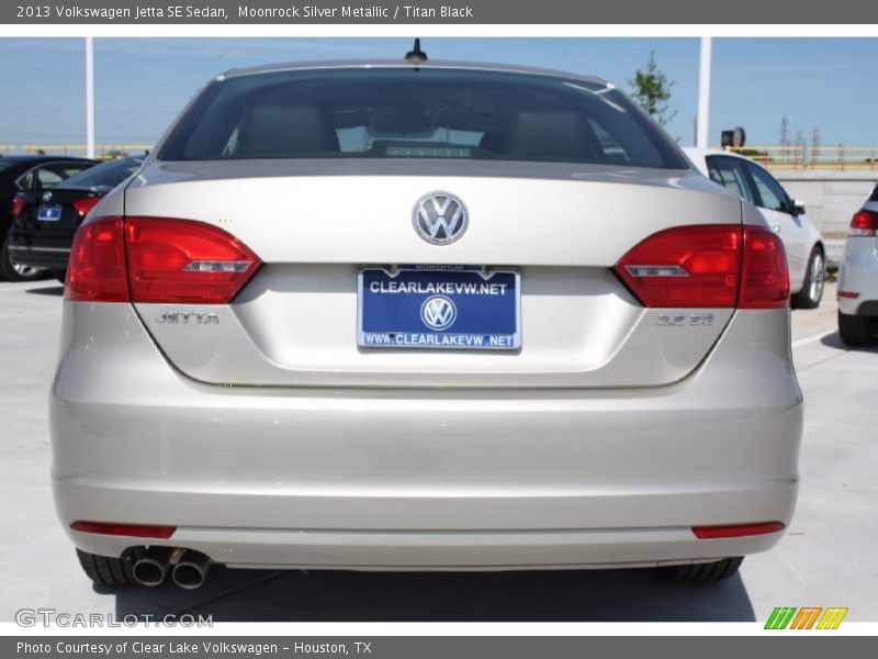 Moonrock Silver Metallic / Titan Black 2013 Volkswagen Jetta SE Sedan