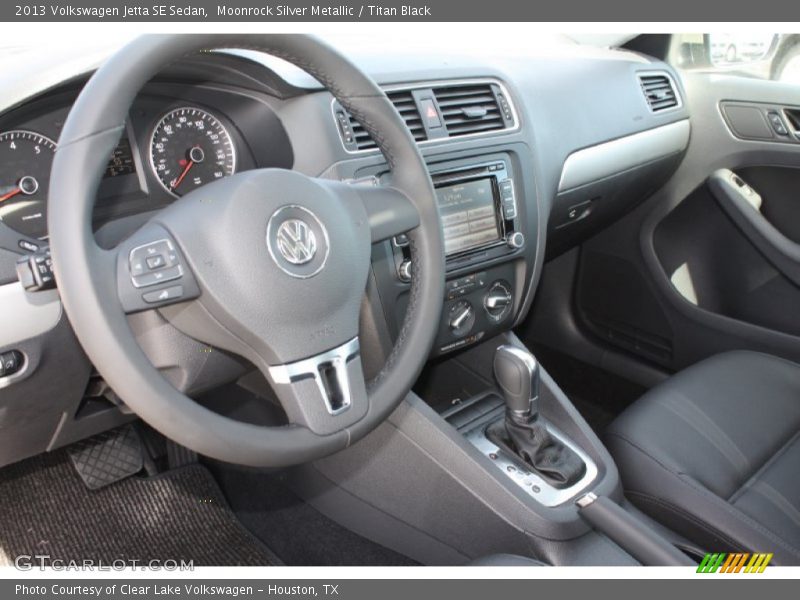 Moonrock Silver Metallic / Titan Black 2013 Volkswagen Jetta SE Sedan