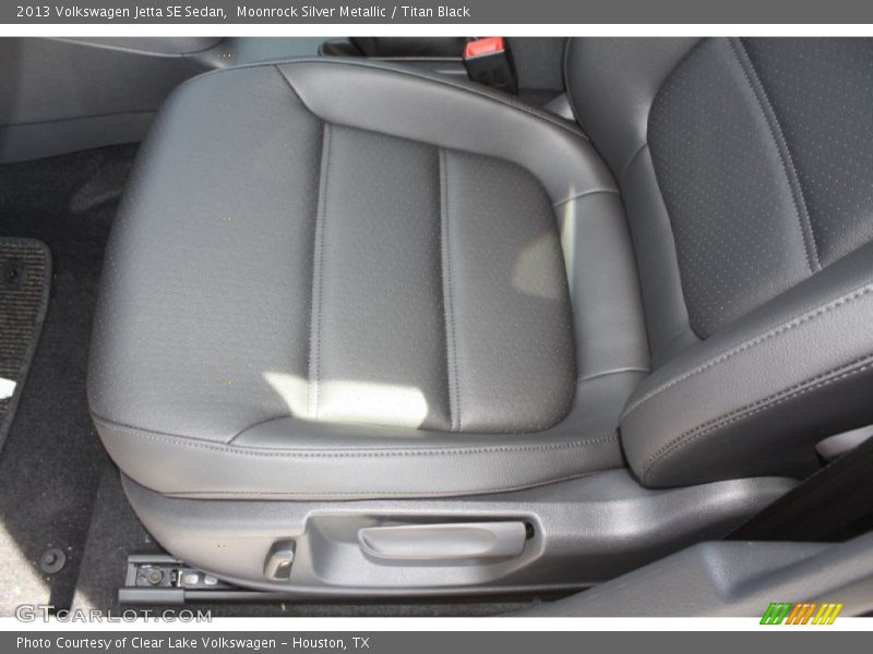 Moonrock Silver Metallic / Titan Black 2013 Volkswagen Jetta SE Sedan