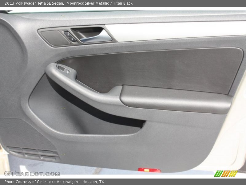 Moonrock Silver Metallic / Titan Black 2013 Volkswagen Jetta SE Sedan