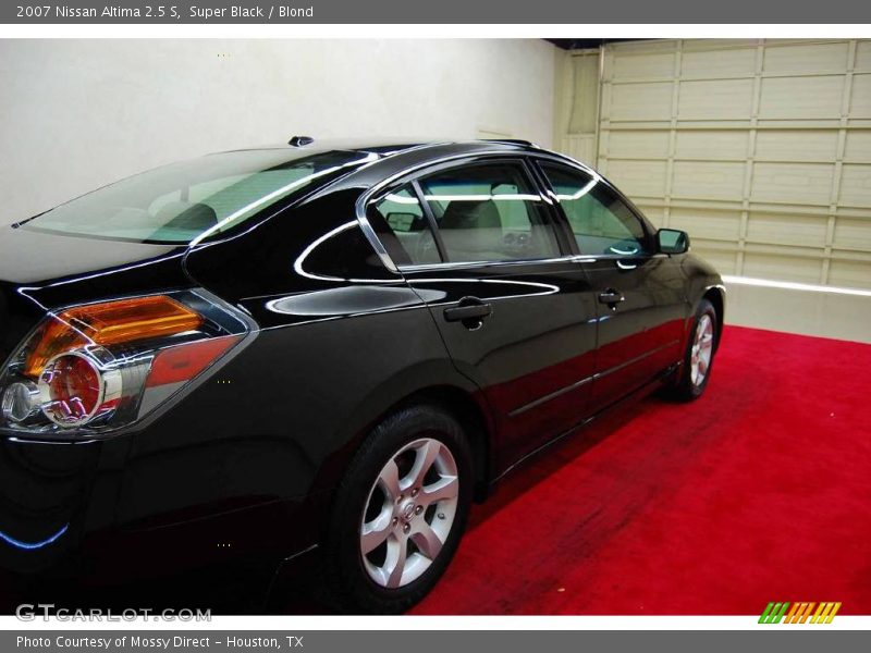 Super Black / Blond 2007 Nissan Altima 2.5 S