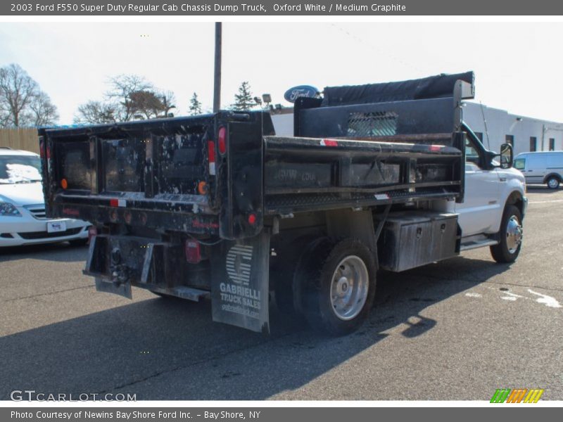 Oxford White / Medium Graphite 2003 Ford F550 Super Duty Regular Cab Chassis Dump Truck