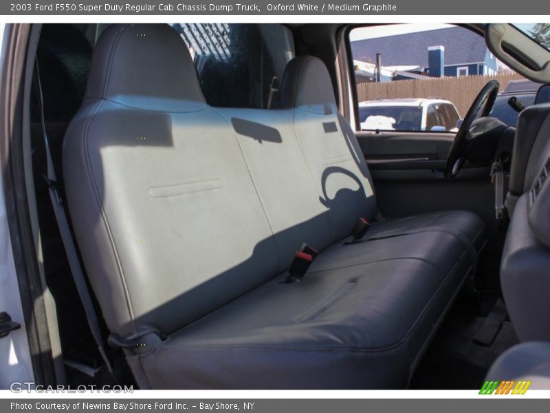 Oxford White / Medium Graphite 2003 Ford F550 Super Duty Regular Cab Chassis Dump Truck