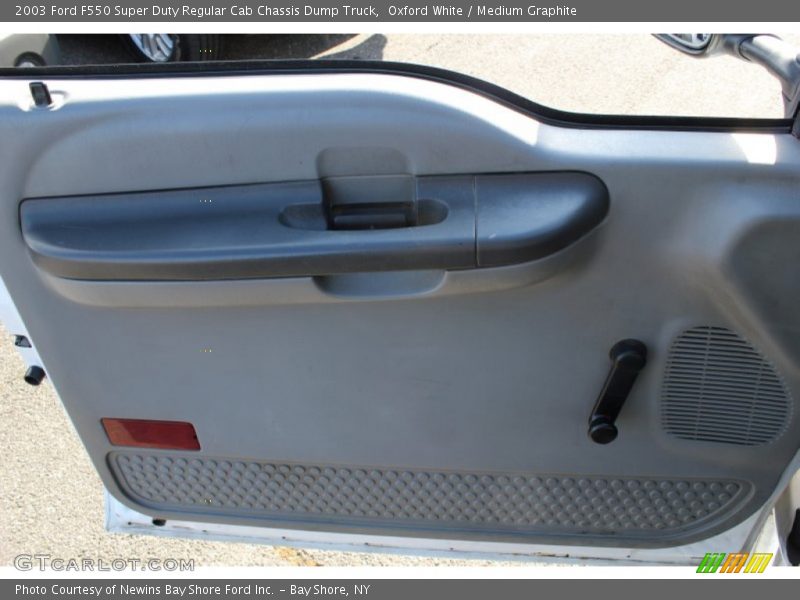 Oxford White / Medium Graphite 2003 Ford F550 Super Duty Regular Cab Chassis Dump Truck