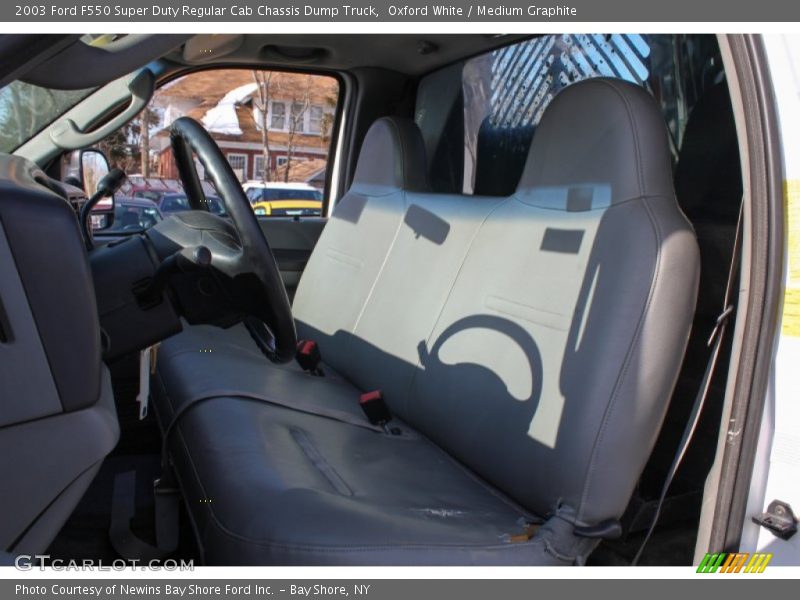 Oxford White / Medium Graphite 2003 Ford F550 Super Duty Regular Cab Chassis Dump Truck