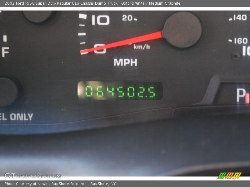 Oxford White / Medium Graphite 2003 Ford F550 Super Duty Regular Cab Chassis Dump Truck