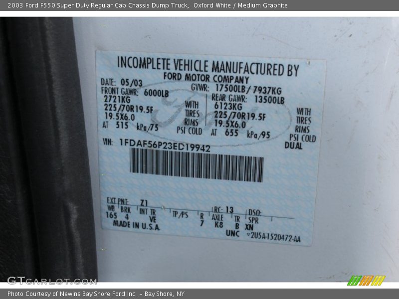 Oxford White / Medium Graphite 2003 Ford F550 Super Duty Regular Cab Chassis Dump Truck