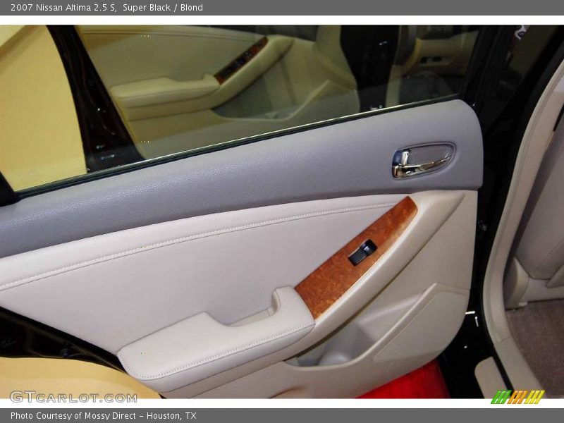Super Black / Blond 2007 Nissan Altima 2.5 S