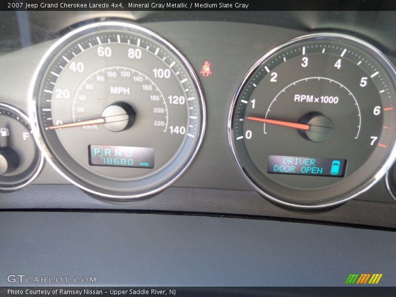 Mineral Gray Metallic / Medium Slate Gray 2007 Jeep Grand Cherokee Laredo 4x4