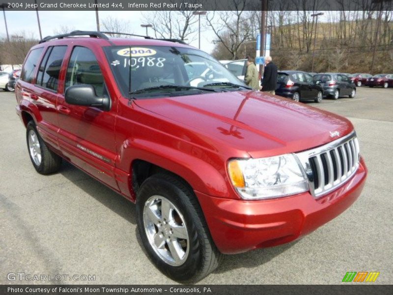 Front 3/4 View of 2004 Grand Cherokee Limited 4x4