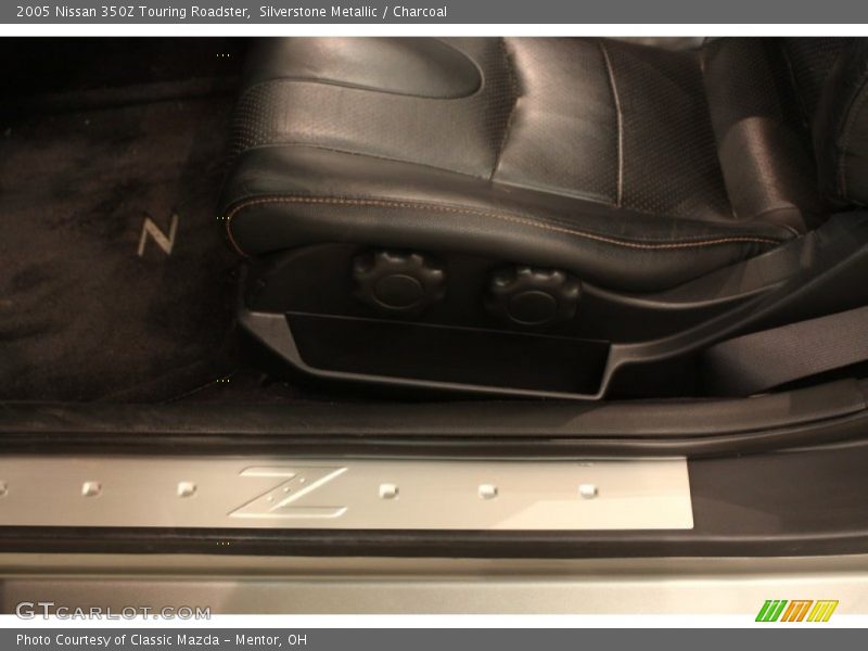 Silverstone Metallic / Charcoal 2005 Nissan 350Z Touring Roadster