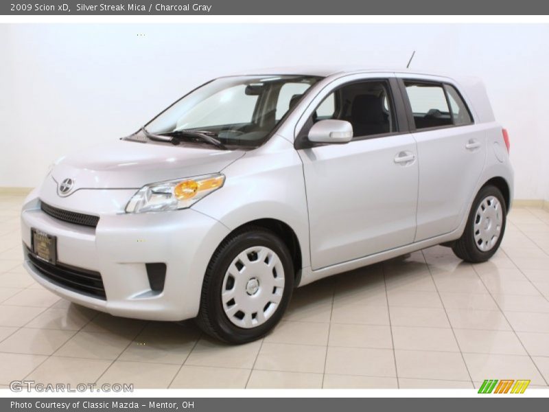 Silver Streak Mica / Charcoal Gray 2009 Scion xD