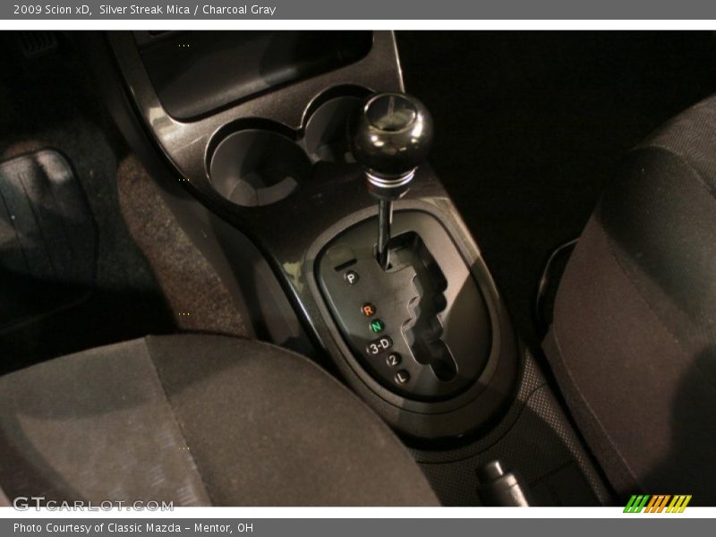 Silver Streak Mica / Charcoal Gray 2009 Scion xD