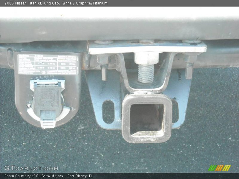 White / Graphite/Titanium 2005 Nissan Titan XE King Cab
