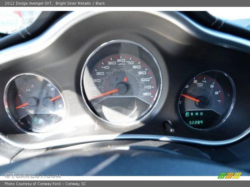 Bright Silver Metallic / Black 2012 Dodge Avenger SXT