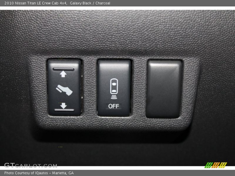 Galaxy Black / Charcoal 2010 Nissan Titan LE Crew Cab 4x4