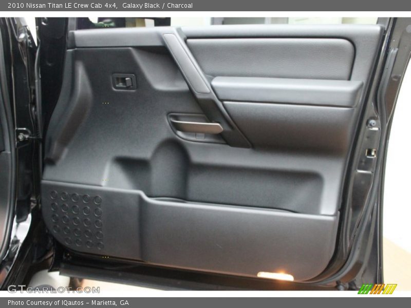 Galaxy Black / Charcoal 2010 Nissan Titan LE Crew Cab 4x4