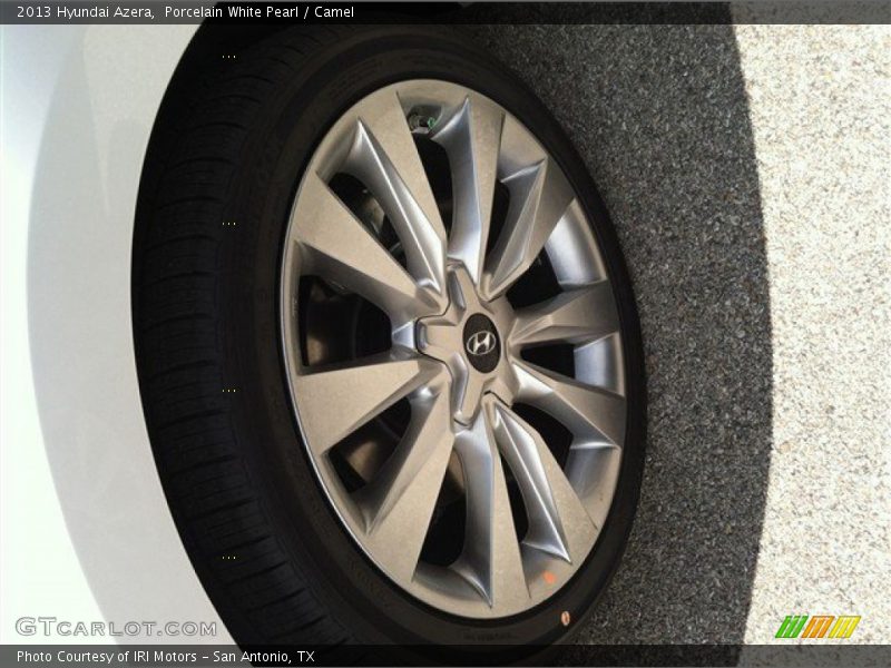 Porcelain White Pearl / Camel 2013 Hyundai Azera