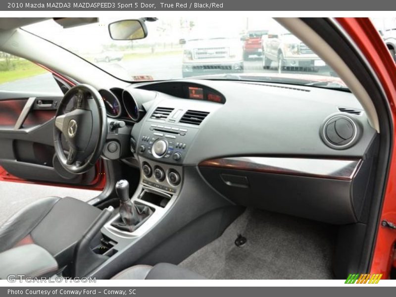 Dashboard of 2010 MAZDA3 MAZDASPEED3 Sport 5 Door