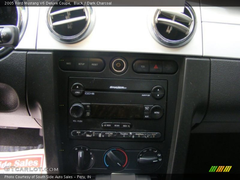Black / Dark Charcoal 2005 Ford Mustang V6 Deluxe Coupe