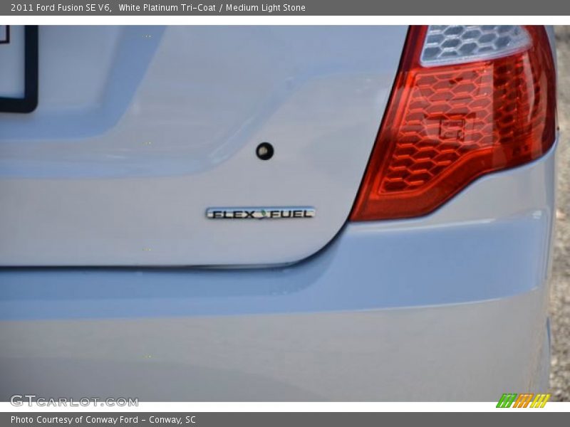 White Platinum Tri-Coat / Medium Light Stone 2011 Ford Fusion SE V6