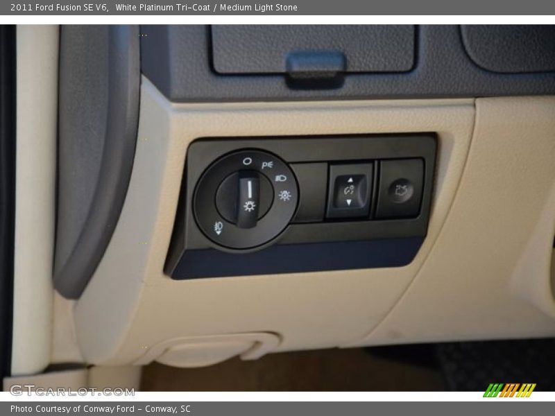 White Platinum Tri-Coat / Medium Light Stone 2011 Ford Fusion SE V6