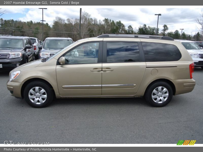 Sonora Gold / Beige 2007 Hyundai Entourage GLS