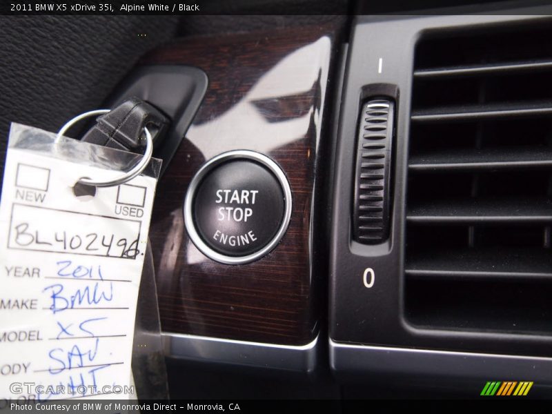 Alpine White / Black 2011 BMW X5 xDrive 35i