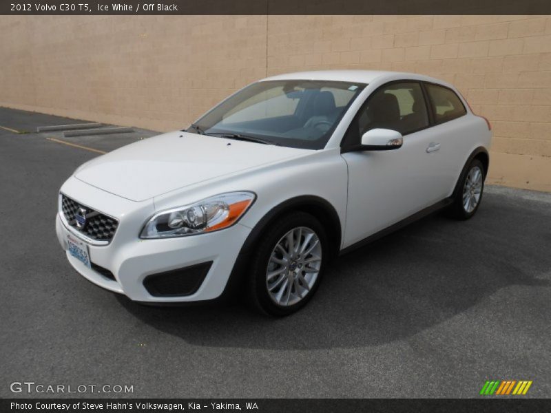 Ice White / Off Black 2012 Volvo C30 T5