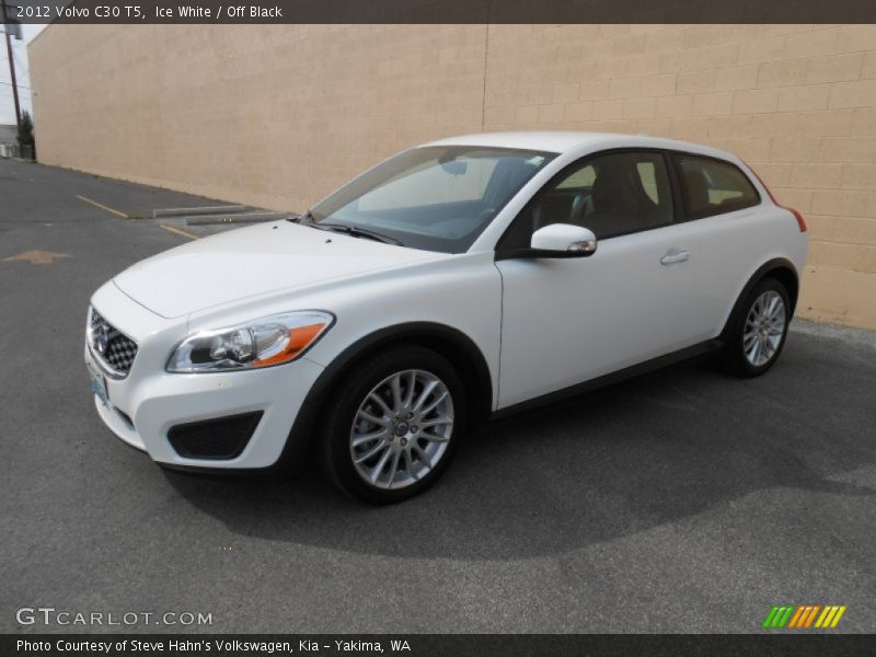 Ice White / Off Black 2012 Volvo C30 T5