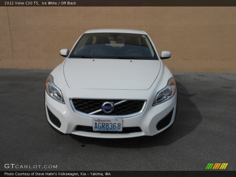 Ice White / Off Black 2012 Volvo C30 T5