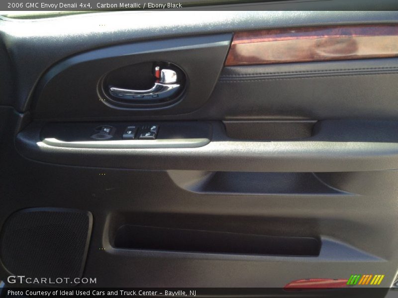 Carbon Metallic / Ebony Black 2006 GMC Envoy Denali 4x4