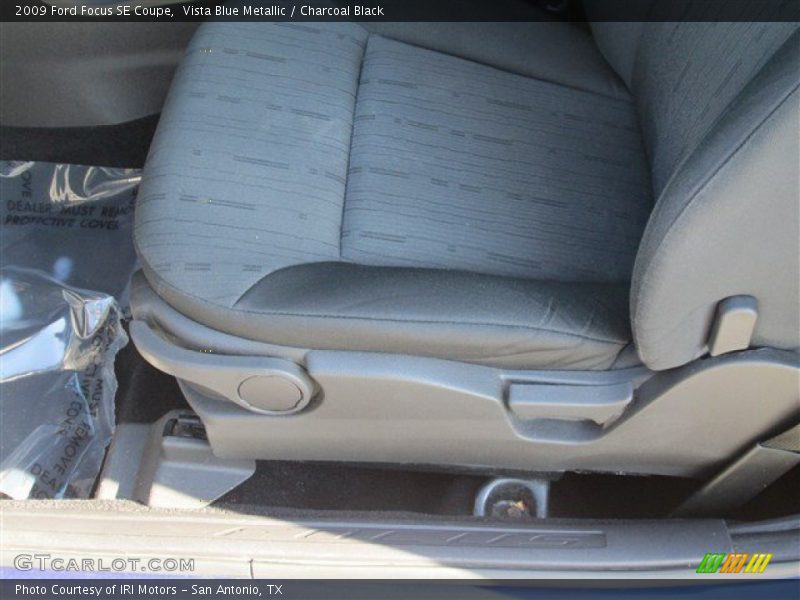 Vista Blue Metallic / Charcoal Black 2009 Ford Focus SE Coupe