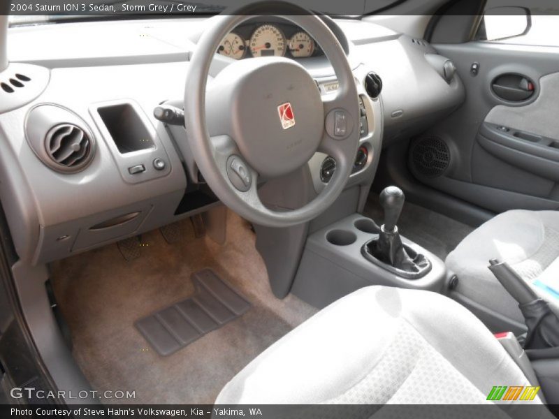 Dashboard of 2004 ION 3 Sedan
