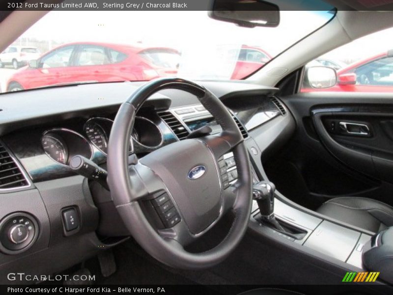 Dashboard of 2012 Taurus Limited AWD