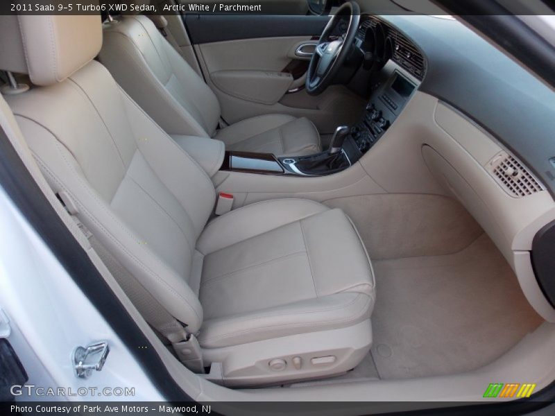 Arctic White / Parchment 2011 Saab 9-5 Turbo6 XWD Sedan