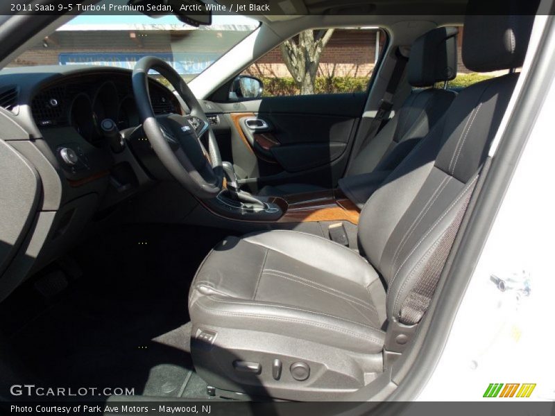Arctic White / Jet Black 2011 Saab 9-5 Turbo4 Premium Sedan