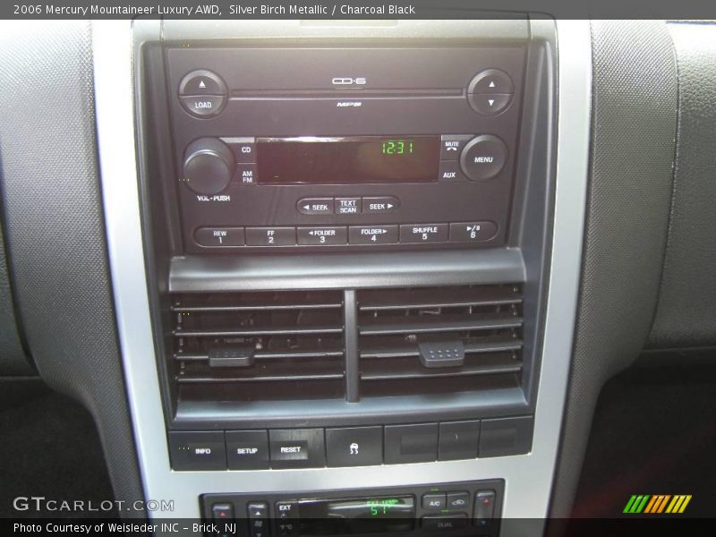Silver Birch Metallic / Charcoal Black 2006 Mercury Mountaineer Luxury AWD