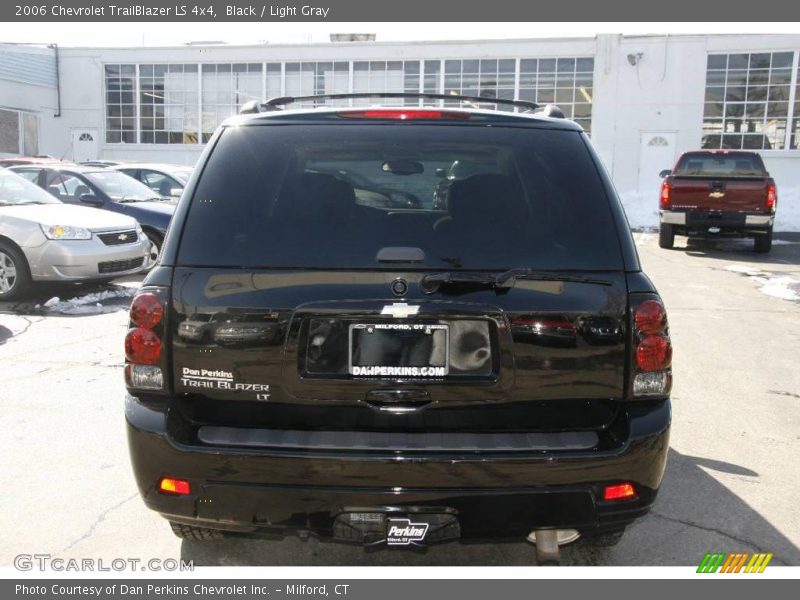 Black / Light Gray 2006 Chevrolet TrailBlazer LS 4x4