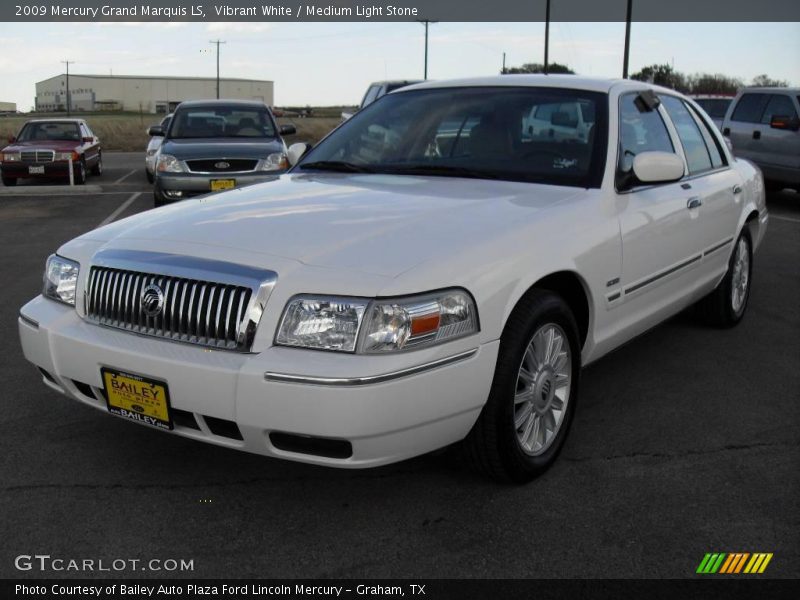 Vibrant White / Medium Light Stone 2009 Mercury Grand Marquis LS