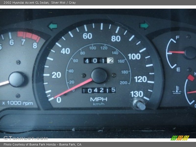 Silver Mist / Gray 2002 Hyundai Accent GL Sedan