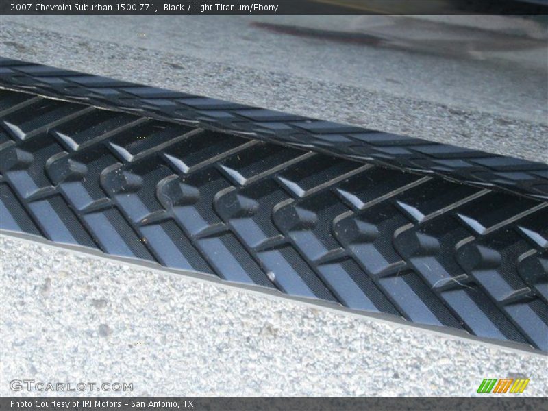 Black / Light Titanium/Ebony 2007 Chevrolet Suburban 1500 Z71