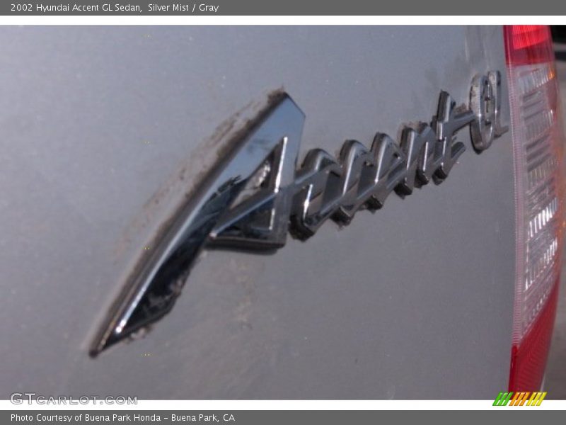 Silver Mist / Gray 2002 Hyundai Accent GL Sedan