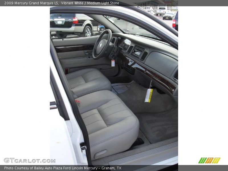 Vibrant White / Medium Light Stone 2009 Mercury Grand Marquis LS