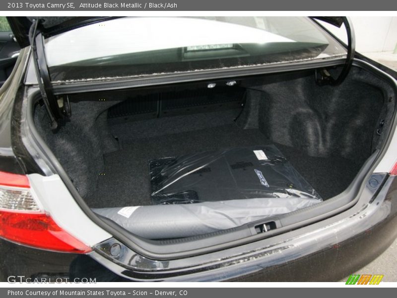 Attitude Black Metallic / Black/Ash 2013 Toyota Camry SE